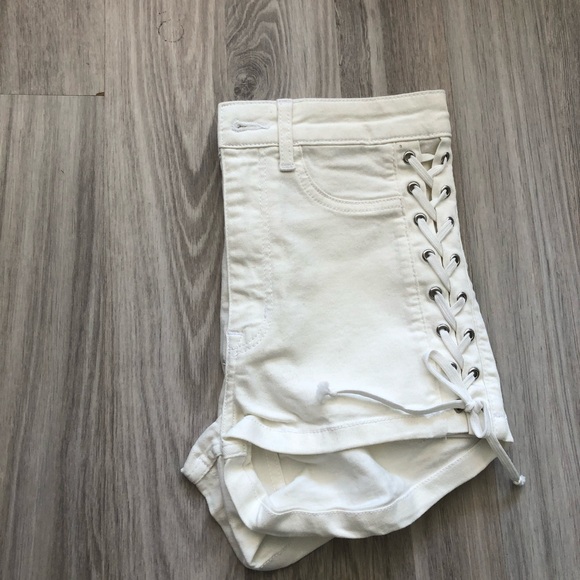 H&M Shorts - Picture 4 of 4